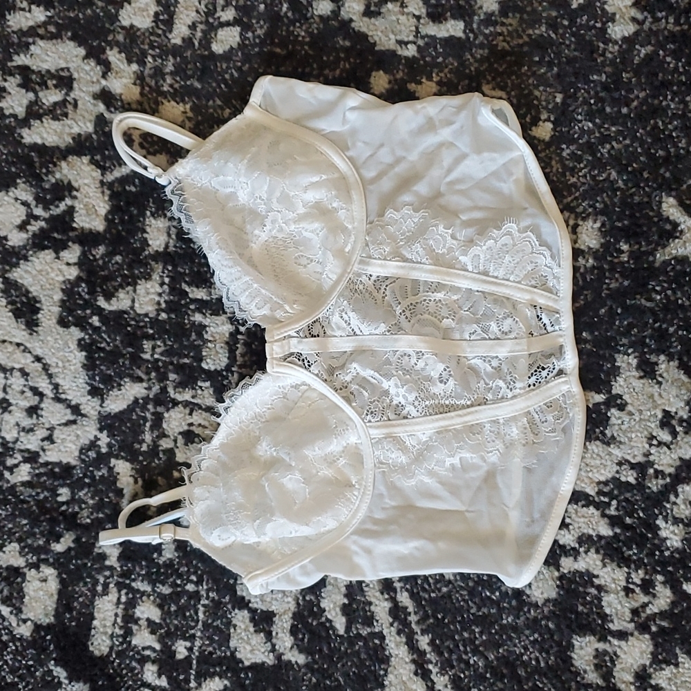ZAFUL White Lace Cami Bralette Top